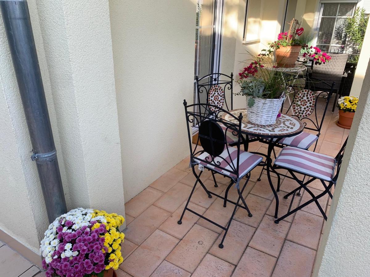 Terrassenwohnung In Estenfeld Bei Wuerzburg Exterior photo
